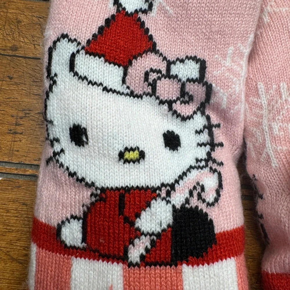 Hello Kitty Holiday‎ Cozy Slipper Socks Red Buffalo Plaid Grippy Bottoms Women